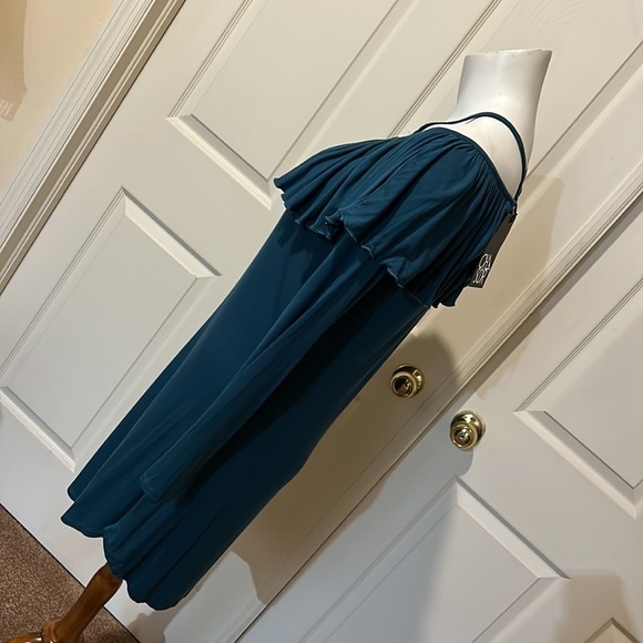 Chaser Ruffle Front Dress. NWT. Medium - Picture 3 of 8